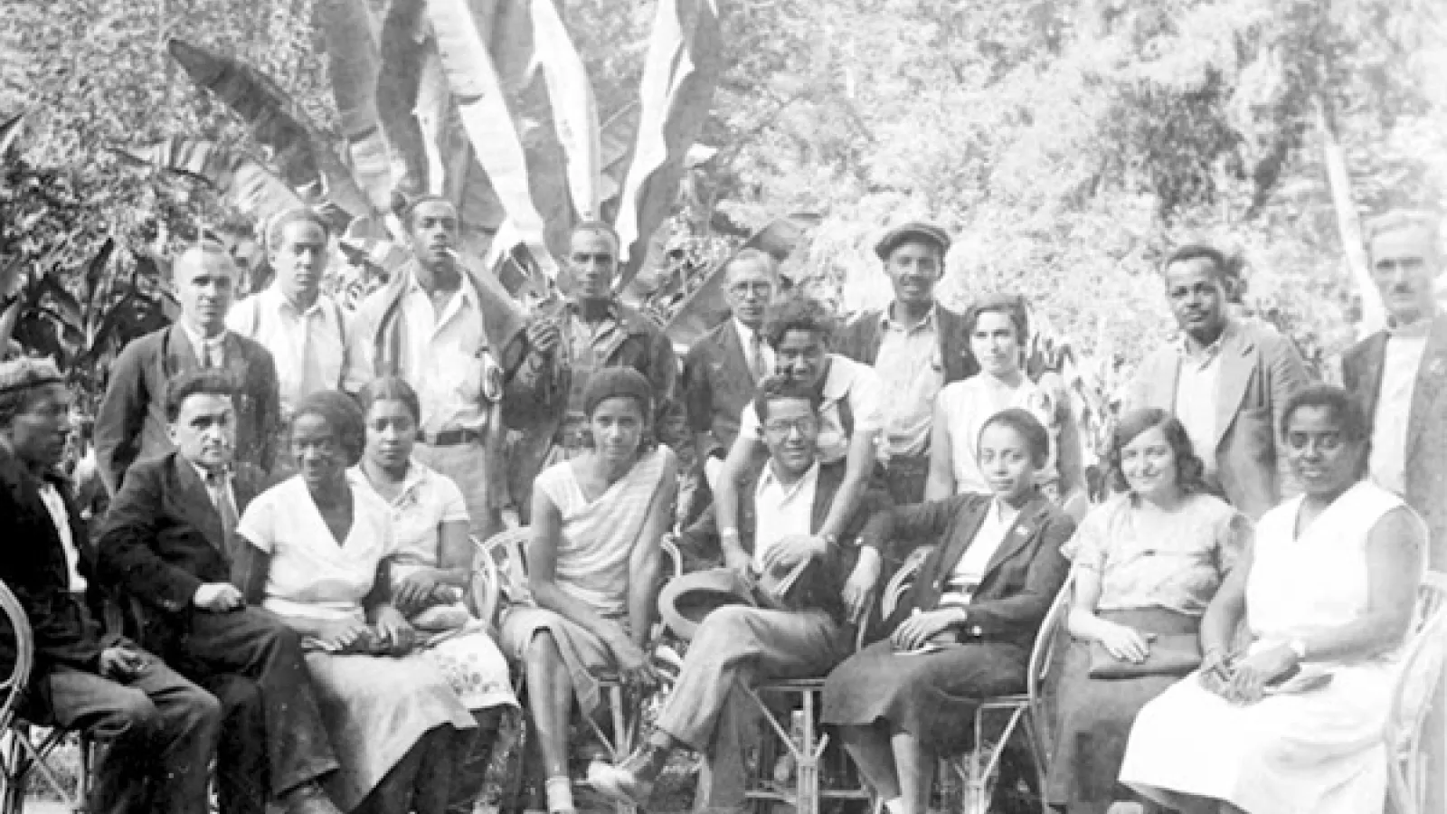 B&W archival group photograph