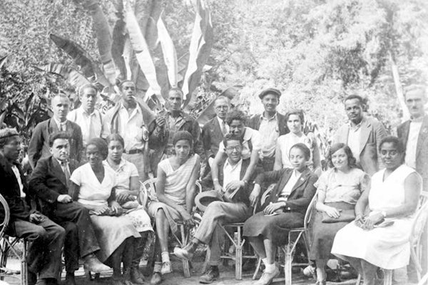 B&W archival group photograph