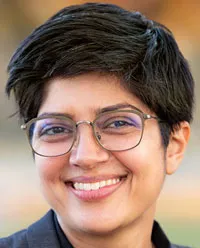 Amna Akbar